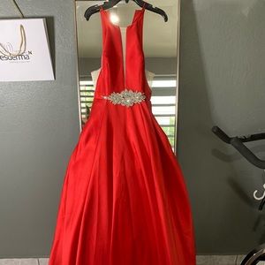 Prom and formal dresses